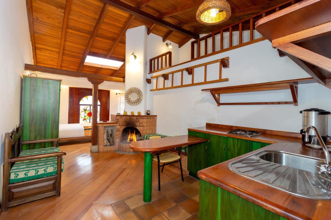 Hotel Acoma Otavalo Zewnętrze zdjęcie